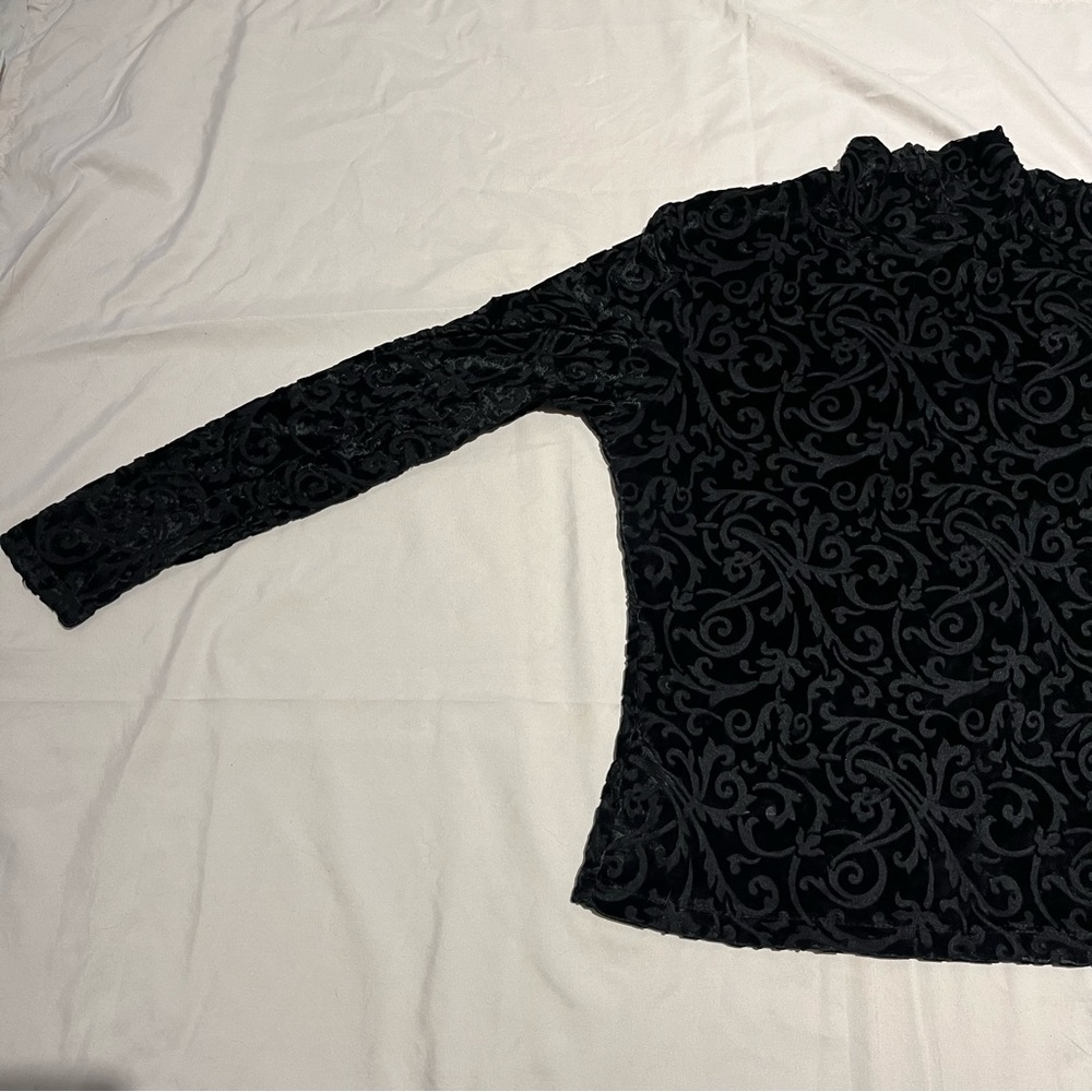 Burnout Velvet Western Floral Mockneck